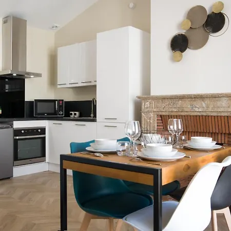 Apartment Magnifique T2 Classe Trois Etoiles, Hypercentre Rochefort, Arrivee Autonome *
